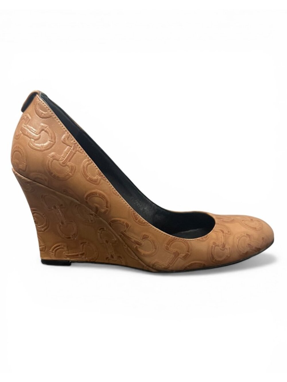 Gucci Beige Embossed Leather Wedge Pumps with GG Logo Detail Size 7 US / 37 EU